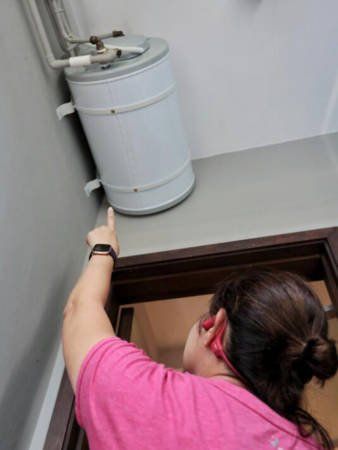 过年换热水器 收费增 妇女不满遭砍菜头