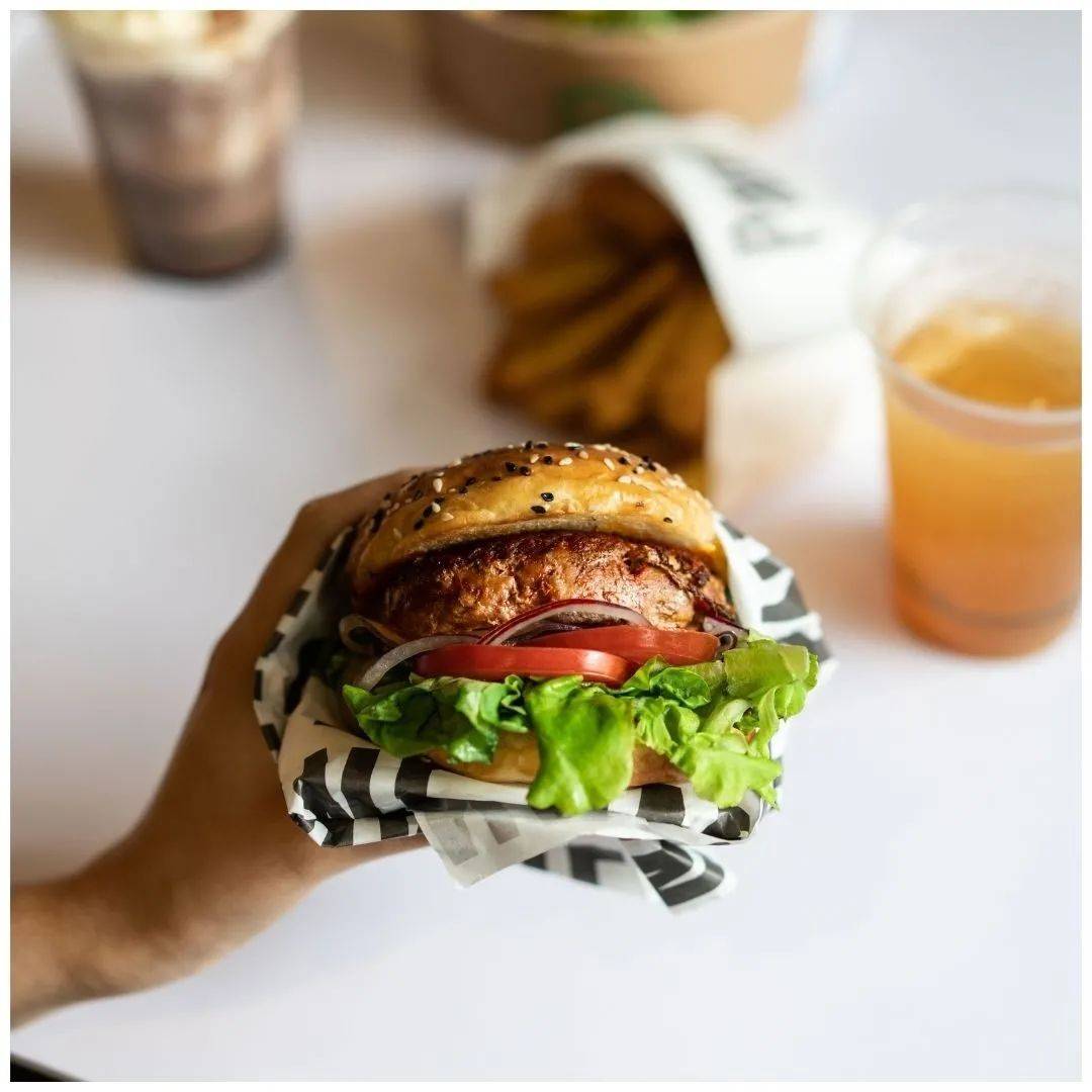 4月新店 米其林星級漢堡、粉紅摩納哥風Cafe、小衆精致法餐，吃起來