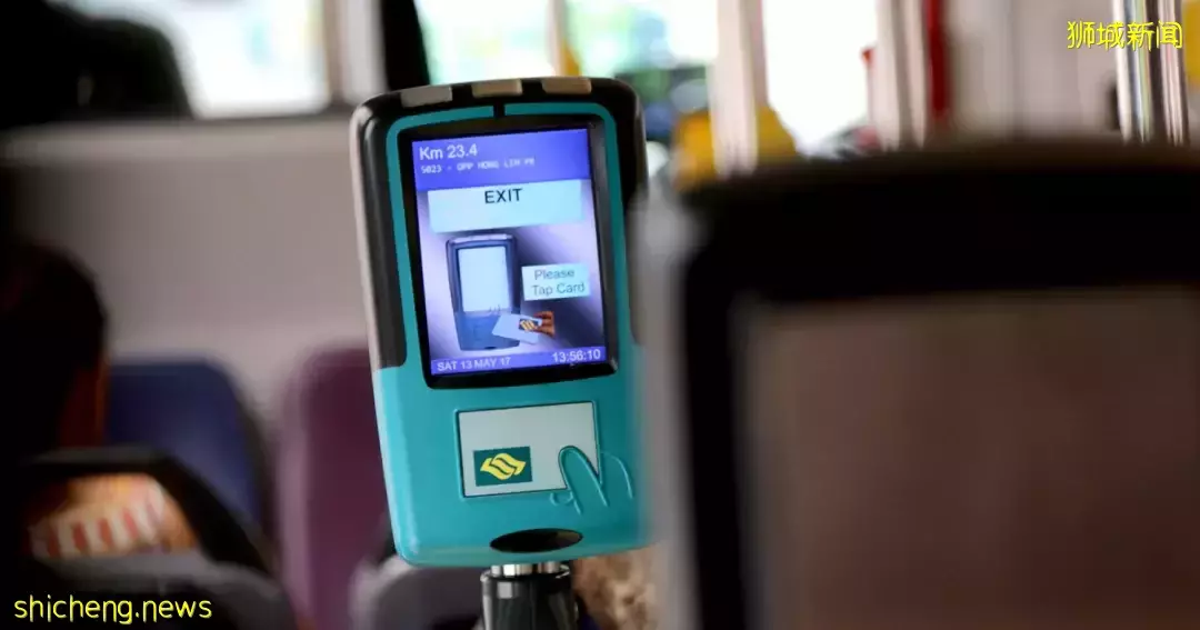 新加坡回到疫情前: KTV、商場、景點爆滿！周末28萬人湧去新山