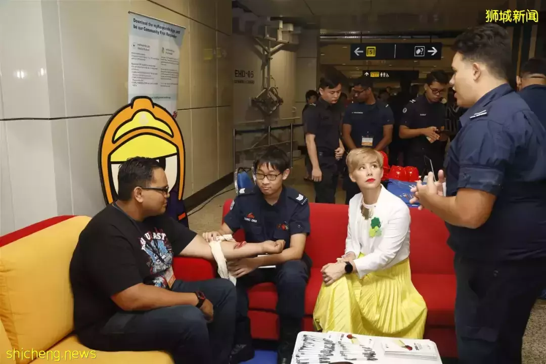 免费！新加坡17家消防局开放参观！带娃去坐消防车、体验灭火