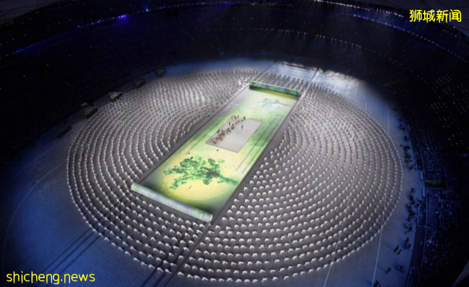 全网群嘲：东京奥运开幕式像阴间！设施简陋、开除导演乱透了！中新选手惊艳出场