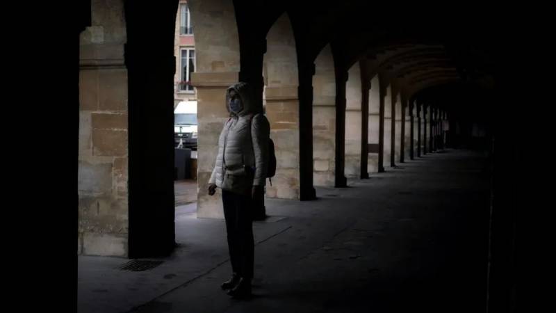 再次封城!德国、法国刚刚宣布!英国意大利一团乱!新加坡又危险了?