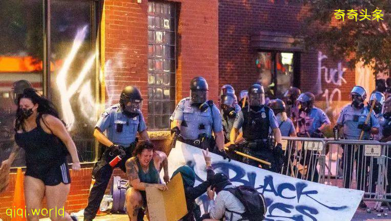 胡锡进：明尼苏达抗议者终于“香港化” 真是打华盛顿的脸啊！