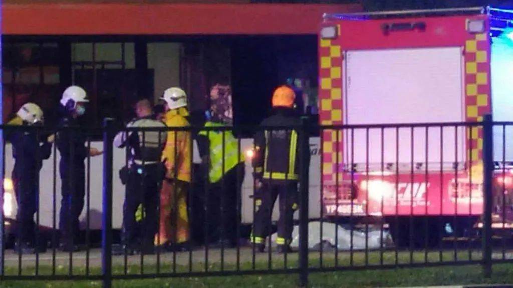 突發!他在新加坡騎車被卷入公交車底慘死!全島網民呼籲立法