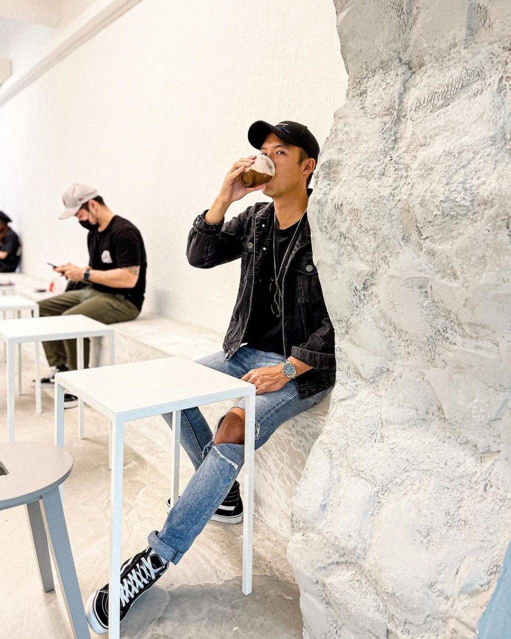 最新發現😎 高級感滿滿的Equate Coffee洞穴咖啡館！自烘咖啡豆+精致甜點🤤 質感藏在細節裏