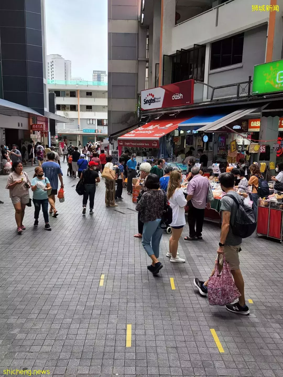 實拍周日的新加坡:商場、景點、食閣到處是人!又一波放寬政策來了