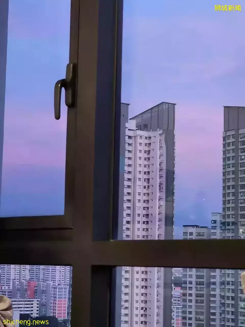 朋友圈刷屏！新加坡出現三色天空，真的是太美了