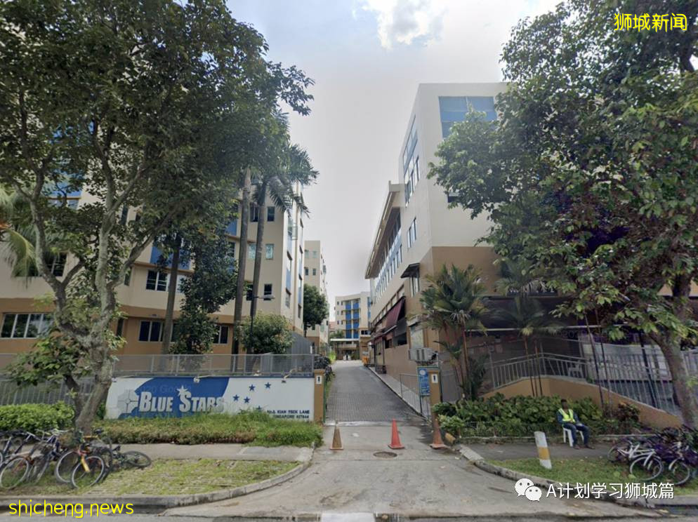 10月2日，新加坡新增2356起，其中本土2350起，輸入6起，再有四名年長者死于冠病並發症