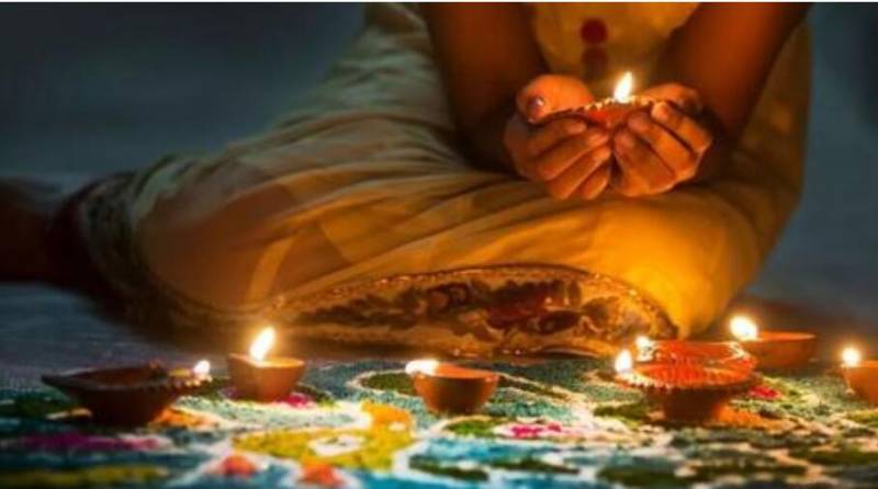 新加坡屠妖節人流聚集、人頭湧動，安全距離？野