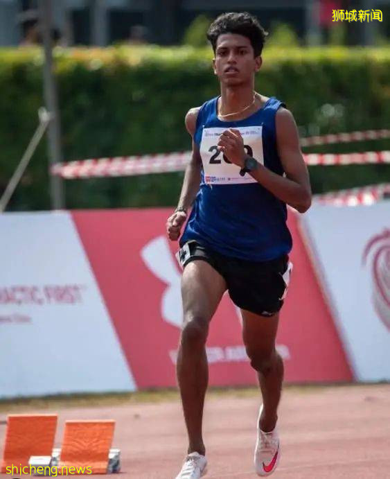 国庆横幅照片引争议?新加坡印度族运动员回应:全家都是新加坡人