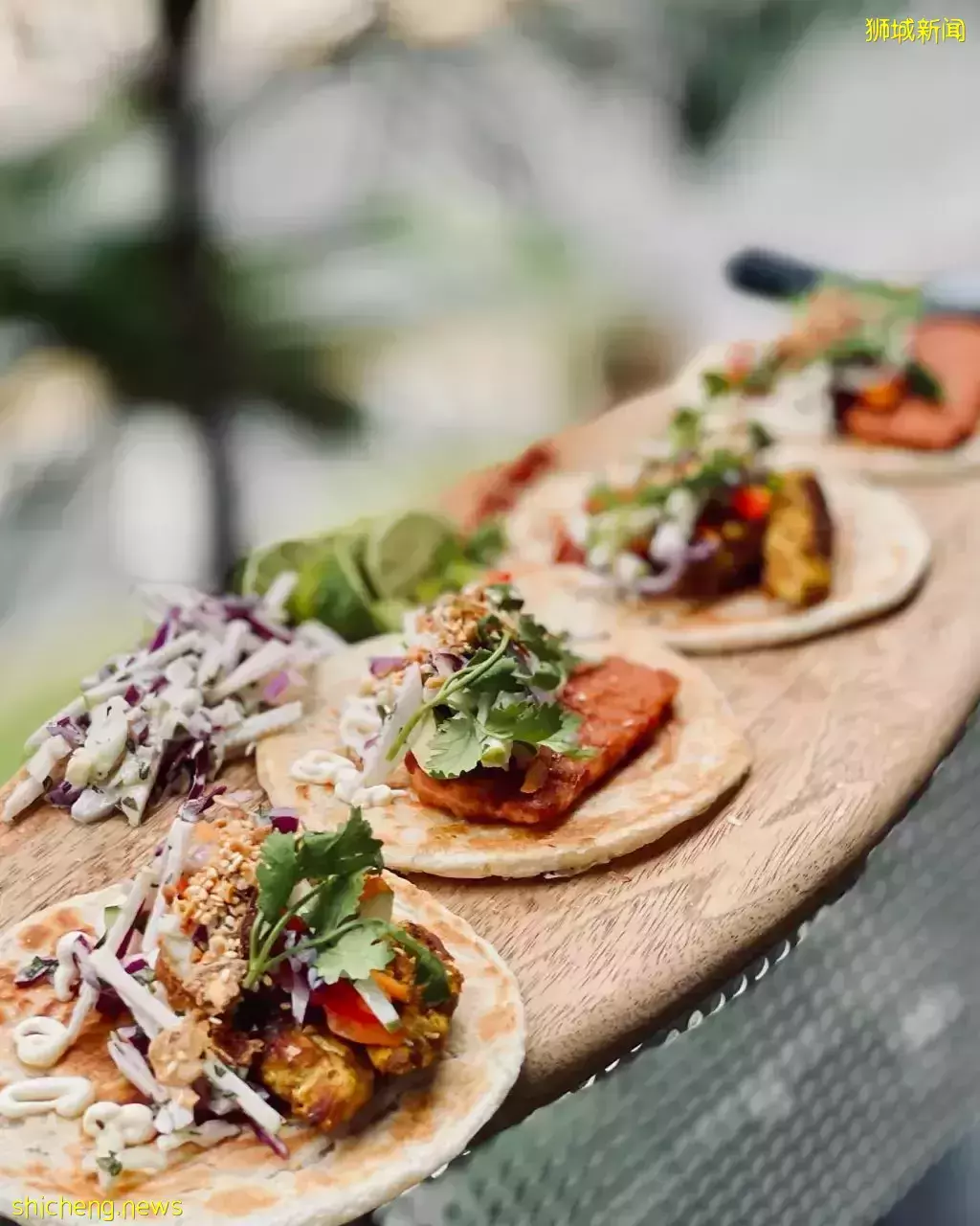 Shiba Roti自创新加坡版Taco🌮饼皮改用印度煎饼,丰富馅料加自制酱汁,一份下肚超满足✨