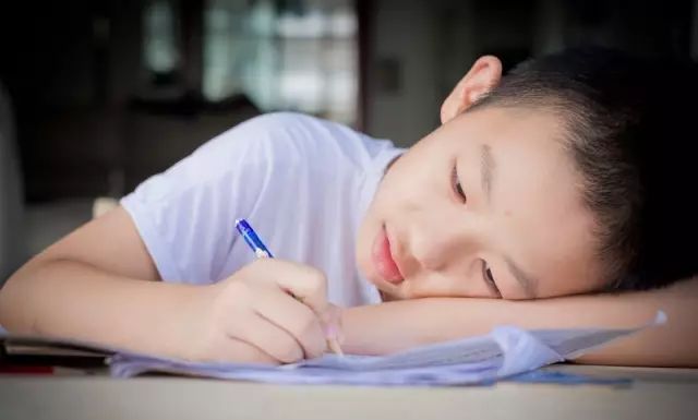 天啊,大部分人用的灯不仅会伤眼睛还会致癌!!!