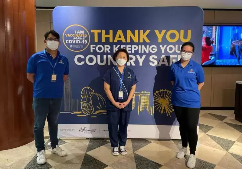 爆贊！新加坡老護士爲“抗疫”重出江湖，爲多位政要施打疫苗