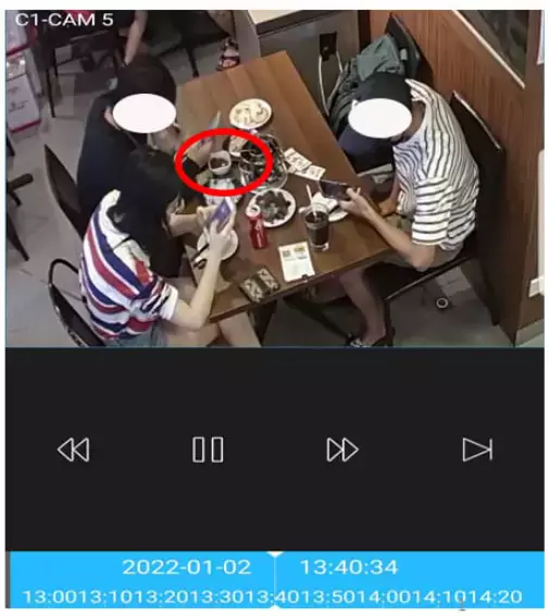 新加坡女大學生抖音曝光某餐館後，店家公開監控錄像開怼