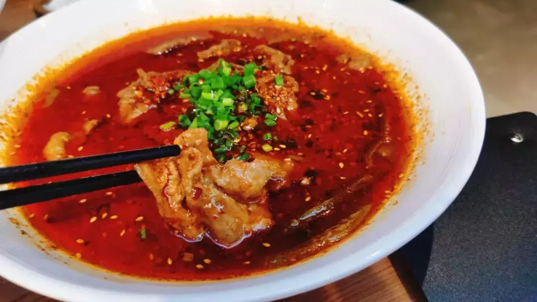 亲测！太二酸菜鱼来新加坡，还有那么鲜嫩好吃，二到上头吗