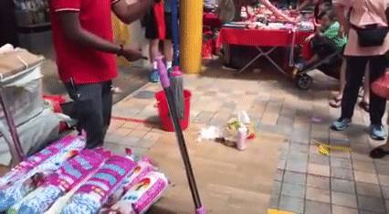 驚呆！印度小哥在新加坡街頭狂飙中文、福建話！網友跪了：比我說得好多了