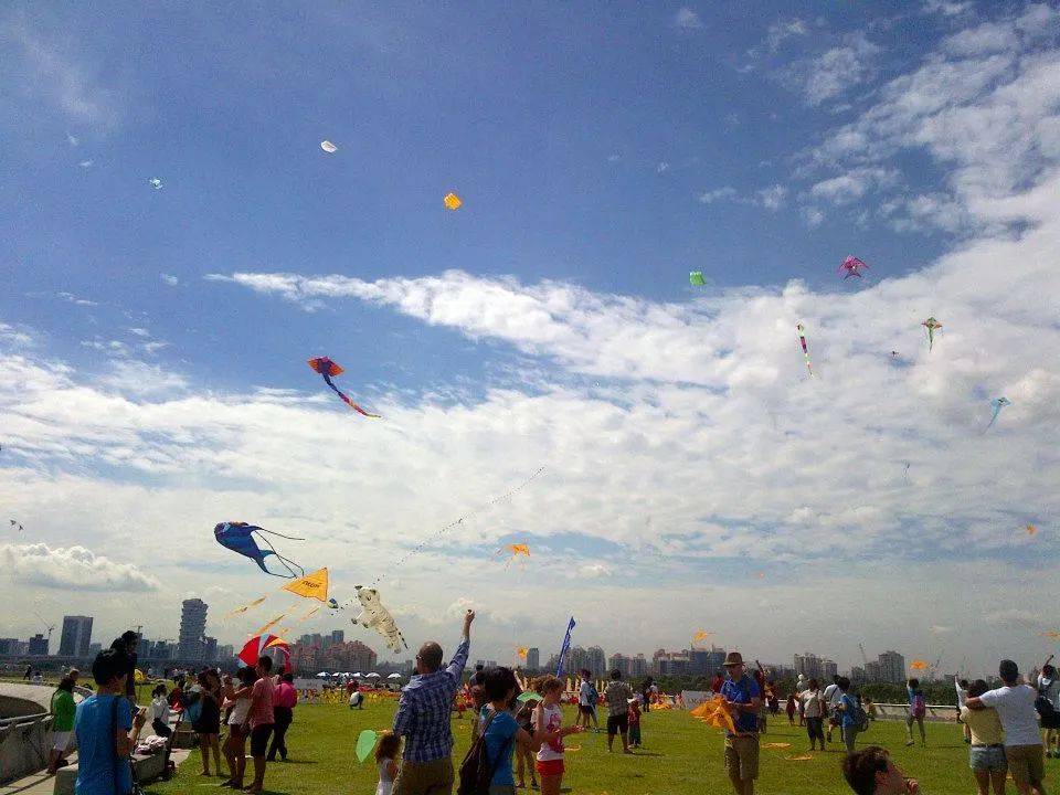 玩膩了遊樂場？來新加坡這7個地方放風筝吧，給孩子難忘的童年回憶