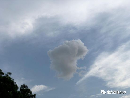 看了新加坡的云，才明白什么是天空之城！