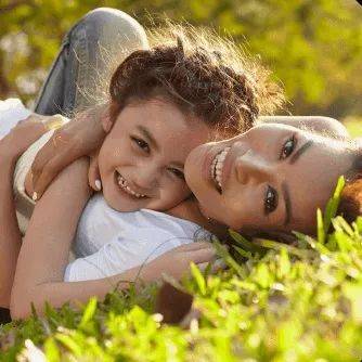 为什么新加坡被评为“最适合家庭生活的国家”之一?这十大理由你同意吗