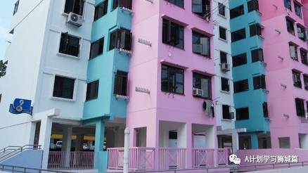 8月15日，新加坡疫情：新增53起，其中本土50起，輸入3起；本地連續第13天維持在雙位數