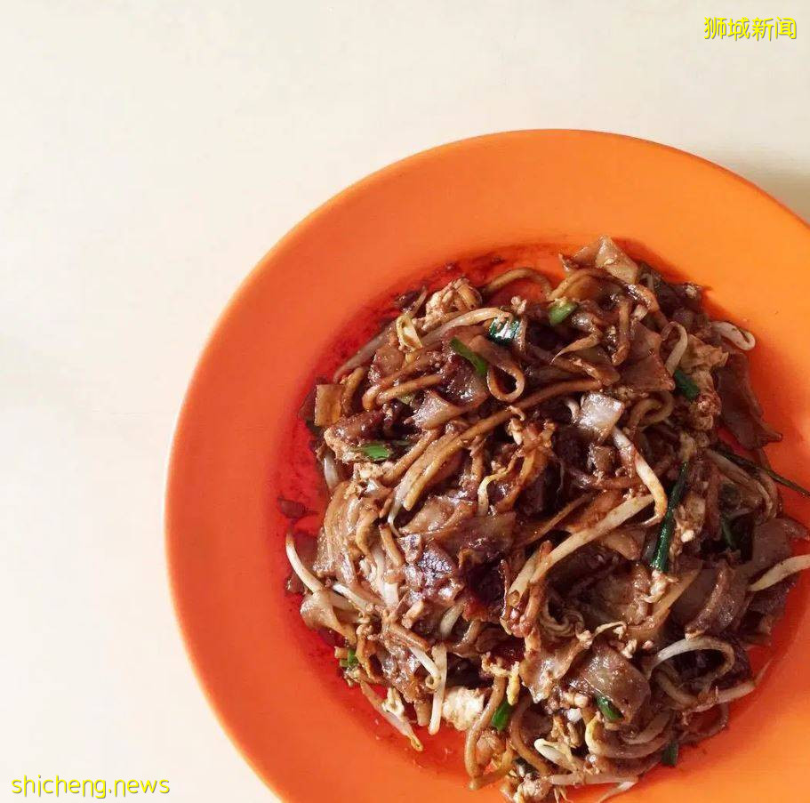 Bedok传奇炒粿条背后的故事,平均排队时间为40分钟