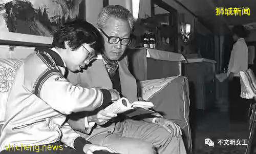 李玮玲: 强悍到手撕总理哥哥, 目睹父亲逝后椅子被移走, 却崩溃到哭