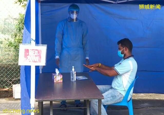 新加坡客工做核酸需“自捅”,体验客工自述:自己捅自己,比别人捅自己舒服多了