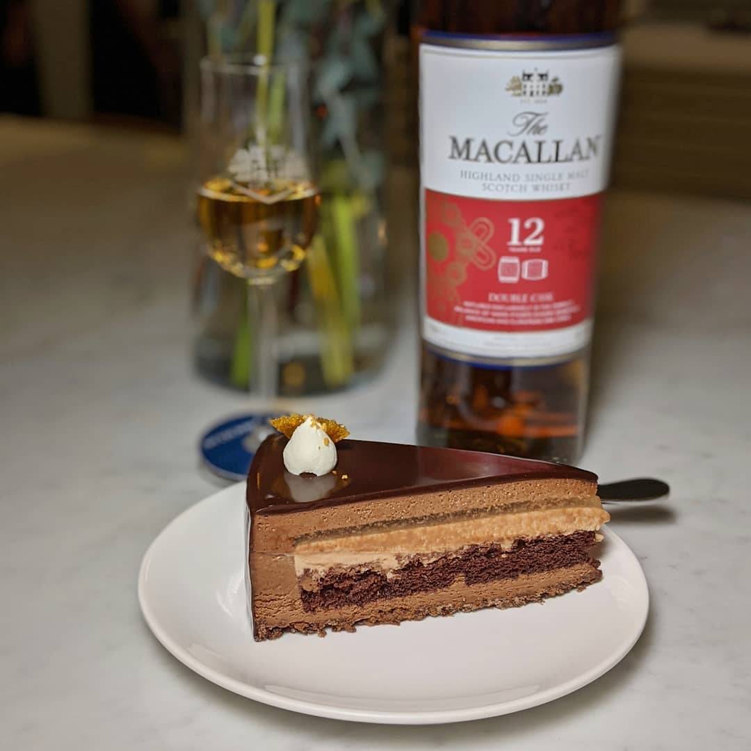 限時發售💥Lady M新品威士忌黑巧克力慕斯蛋糕🍰酒香馥郁、非同凡響，赴一場甜蜜的微醺之約✨