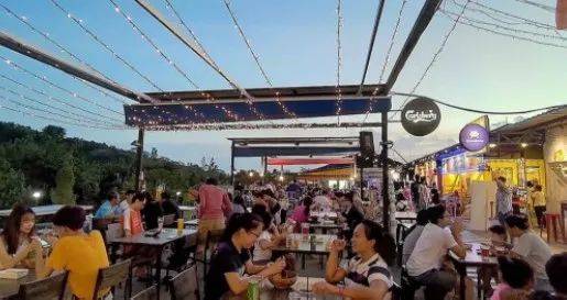 不想去CBD吃饭了? 快来体验一下榜鹅的货柜小镇吧