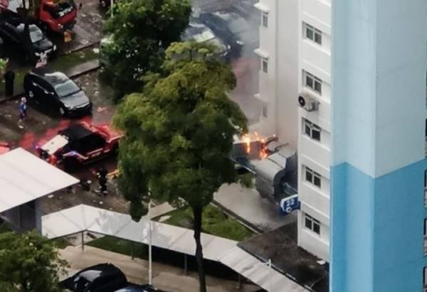 老字号酒楼厨房大火  20员工居民急逃