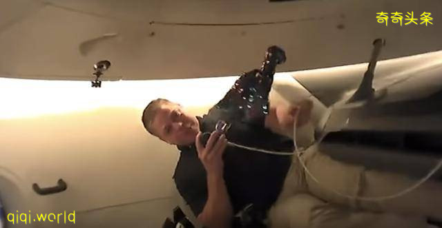 馬斯克再次創造航天曆史!SpaceX新“奮進號”成功對接空間站!