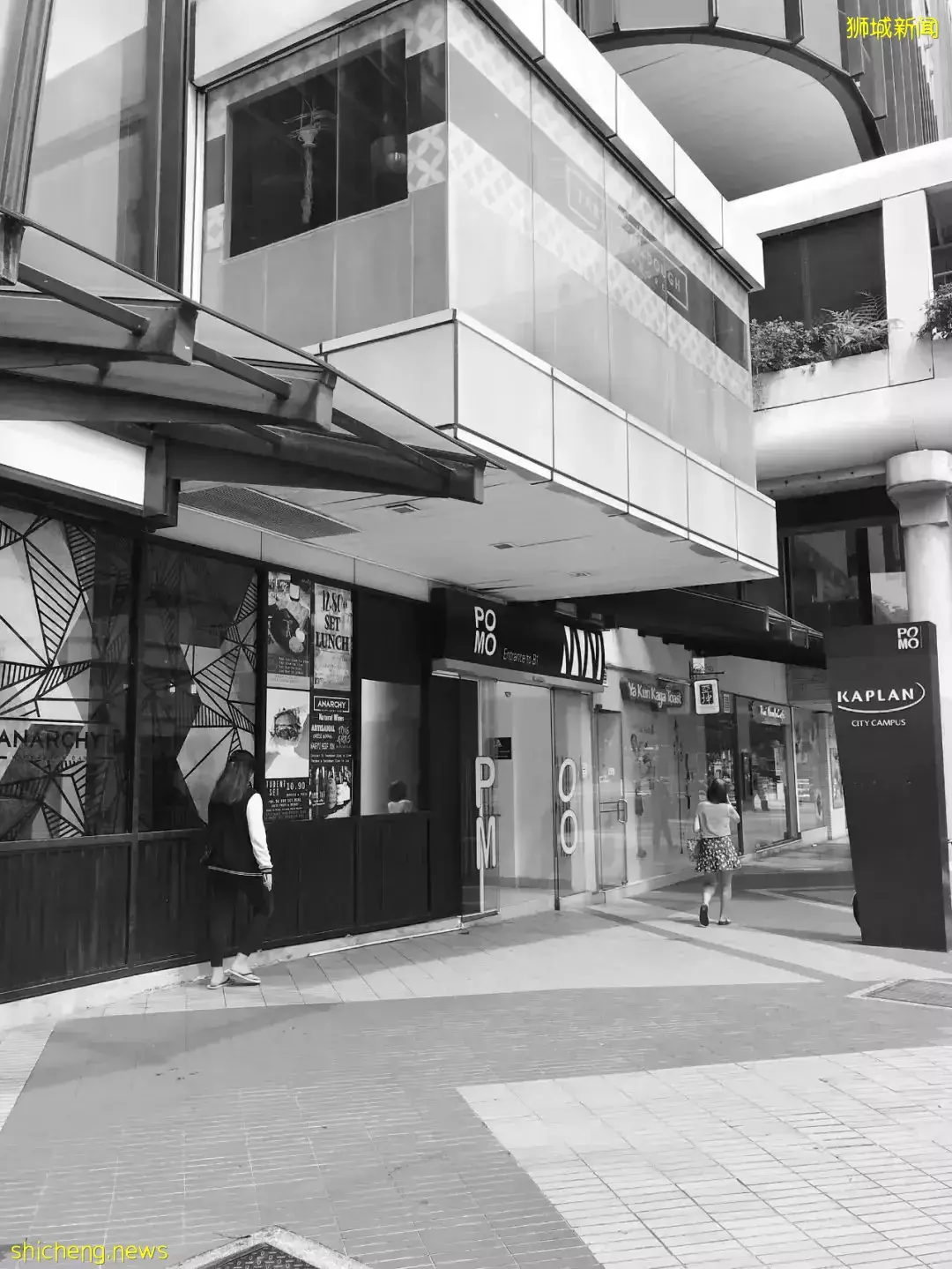 新加坡老商場改造,用工業霓虹升級視覺地標