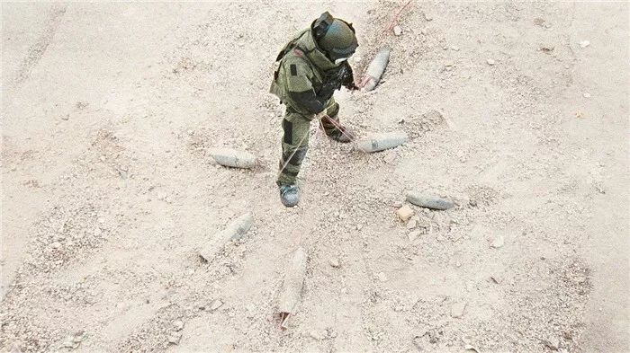 新加坡市中心惊现炸弹，军警联合出动，数千人撤离！