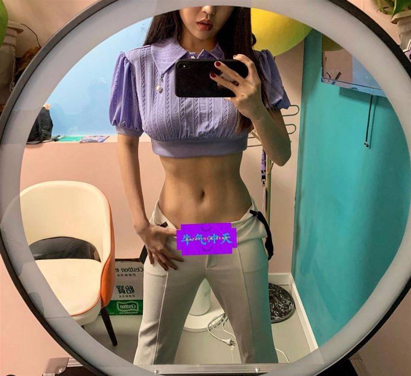 Yumi@By2挑戰斷食50小時.曬紙片腰嚇壞網民