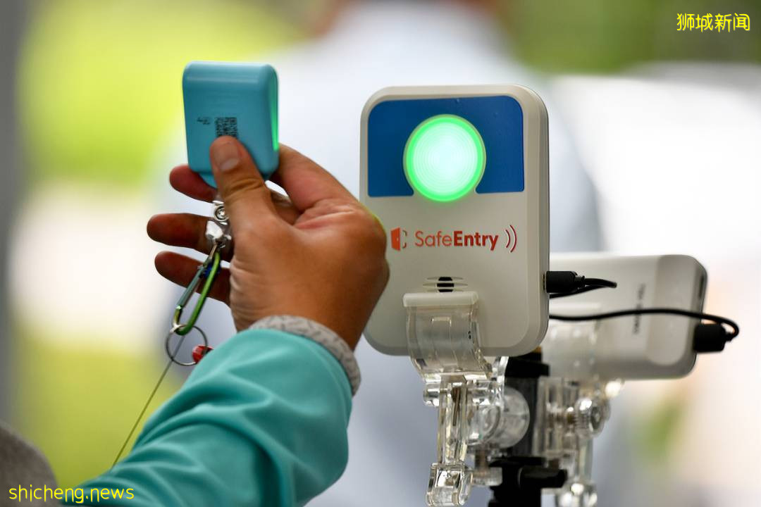 实拍,新加坡放宽限制的第一天!专家强烈呼吁,“合力追踪”或将取消