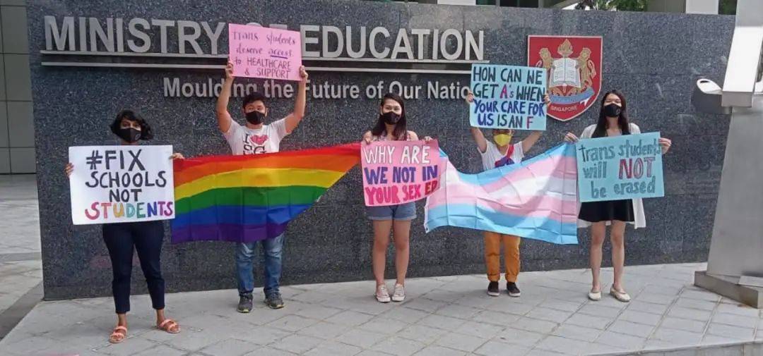 在新加坡，男性必須要陽剛嗎