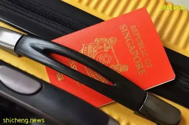 新加坡男子等了近2个月更新护照旅行被耽误,后惊觉是照片被拒