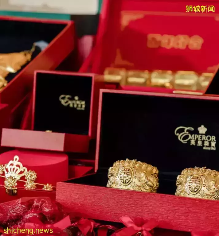 這個新加坡名媛二婚了！大量金條、名表、名牌包聘禮曝光