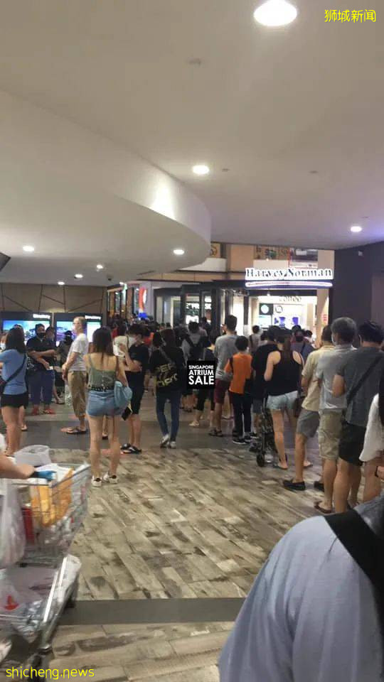 新加坡部分超市又被瘋搶！部長發聲讓穩住
