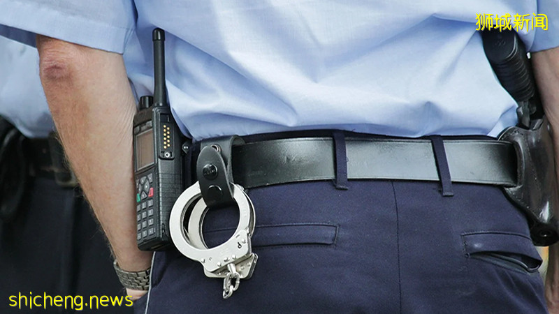 警方：18歲青年 因涉嫌參與性服務詐騙而被捕