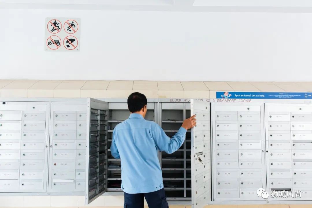 Temasek Foundation giving FREE Hand Sanitizers to households