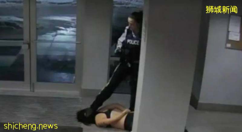 愤怒！华人女生在国外被警察踩头、扯头发和拖拽！亚裔也被歧视