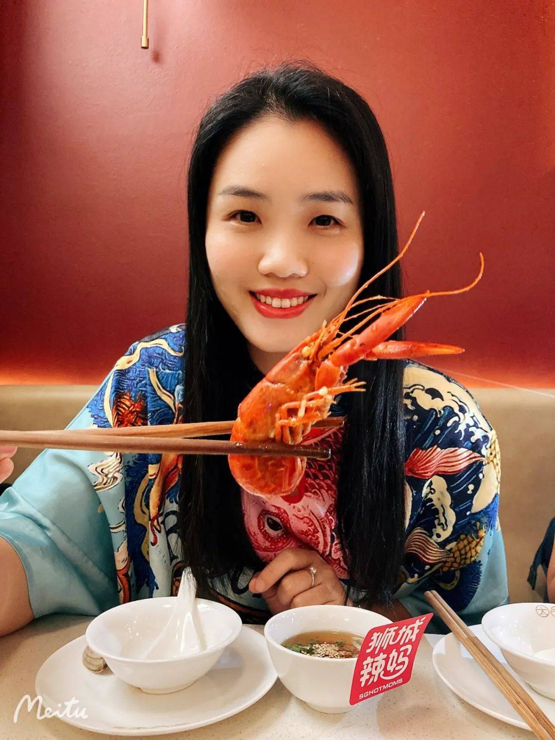 9.9新起吃網紅火鍋！小龍蝦湯底、花雕膠原湯，好喝到湯底都不剩