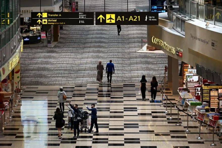 中國香港禁止從新加坡出發的新航飛機落地!發生了什麽