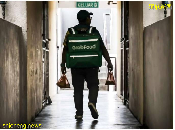新加坡送貨員過勞死被冷處理,妻子含淚回複催單顧客抱怨