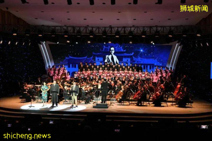 3岁登上歌剧舞台、16岁考入德国汉堡音乐与戏剧学院,看现定居新加坡的前中国国家大剧院歌剧导演汤新新的歌剧人生