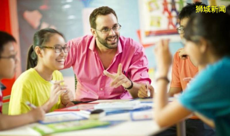 別被新加坡人的Singlish騙了!真實的英文水平竟然是這樣