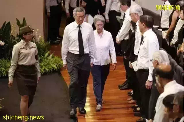 新加坡第一夫人：婚後30余年，白發蒼蒼仍並肩而行，如熱戀一般