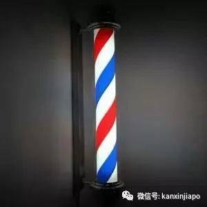 红蓝白色灯柱，这个新加坡理发店的传统标志代表了什么