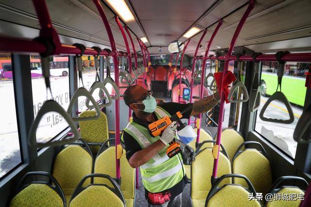 细节新加坡之搭巴士